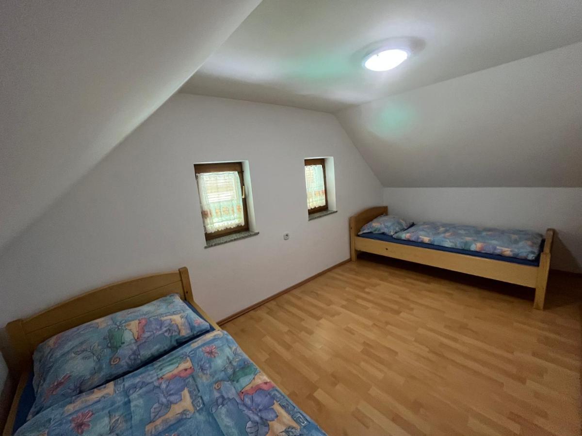 Holiday Home Dobrotin ヴォイニク エクステリア 写真