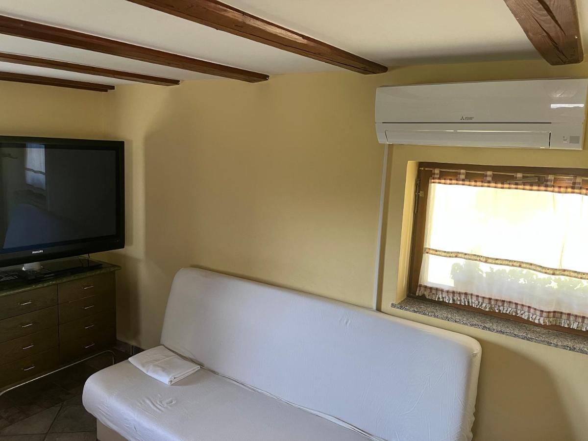 Holiday Home Dobrotin ヴォイニク エクステリア 写真