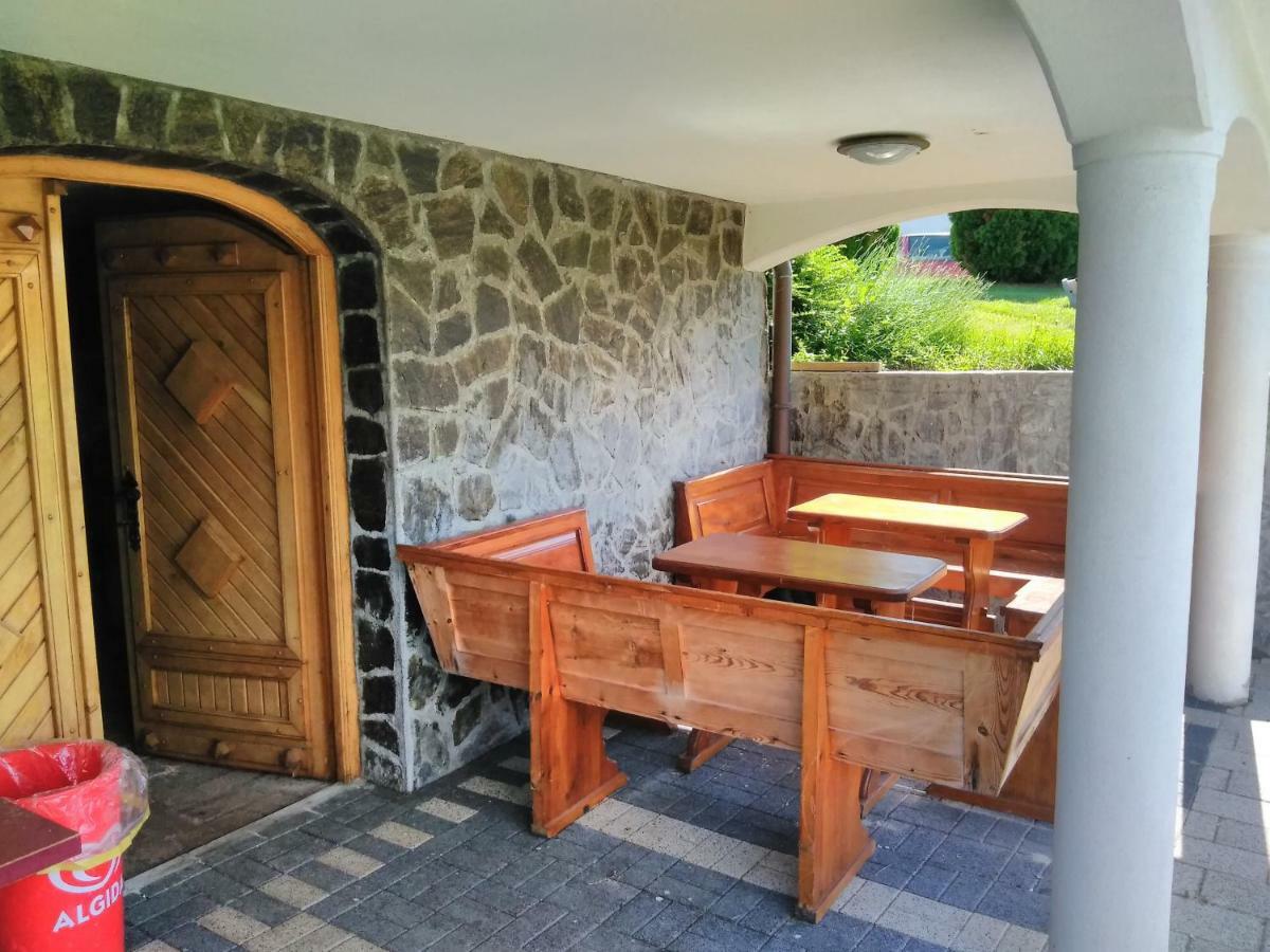 Holiday Home Dobrotin ヴォイニク エクステリア 写真